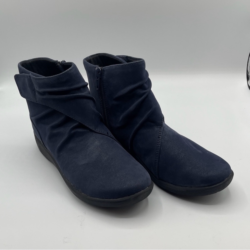 Clarks SILLIAN TANA Navy Blue Ankle Boots, size various NEW